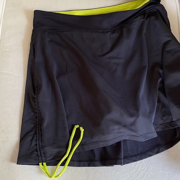 NOVARA PADDED SHORT CYCLING SKORT/SKIRT, Women’s Large - Picture 13 of 14